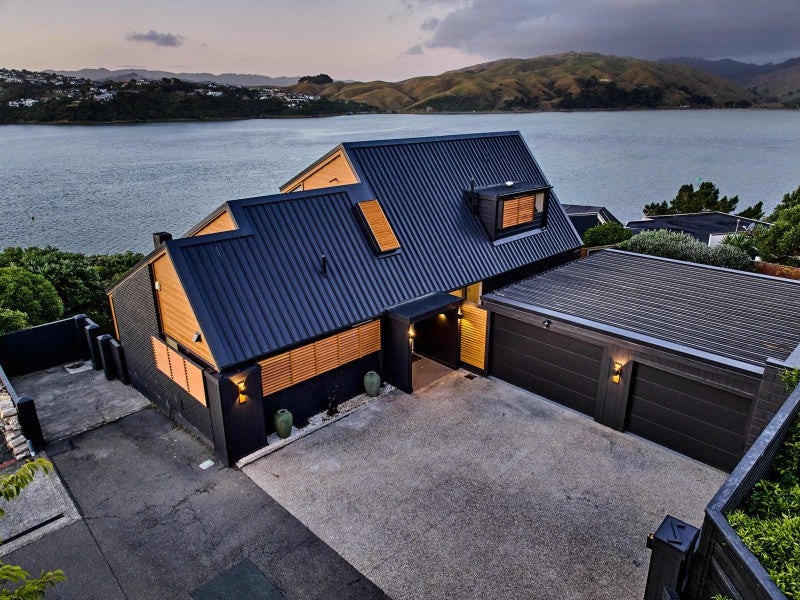 93 Seaview Road, Paremata, Porirua - Carousel 1