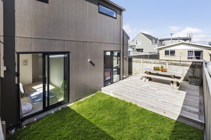 112A Freyberg Street, Lyall Bay, Wellington - Carousel 2