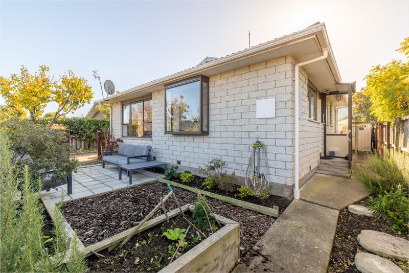 1/40 Sarabande Avenue, Redwood, Christchurch - Carousel 2