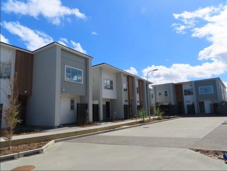 31 Mcgrath Way, Taita, Lower Hutt - Carousel 1