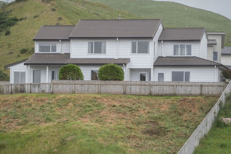 10 Didsbury Grove, Churton Park, Wellington - Carousel 2