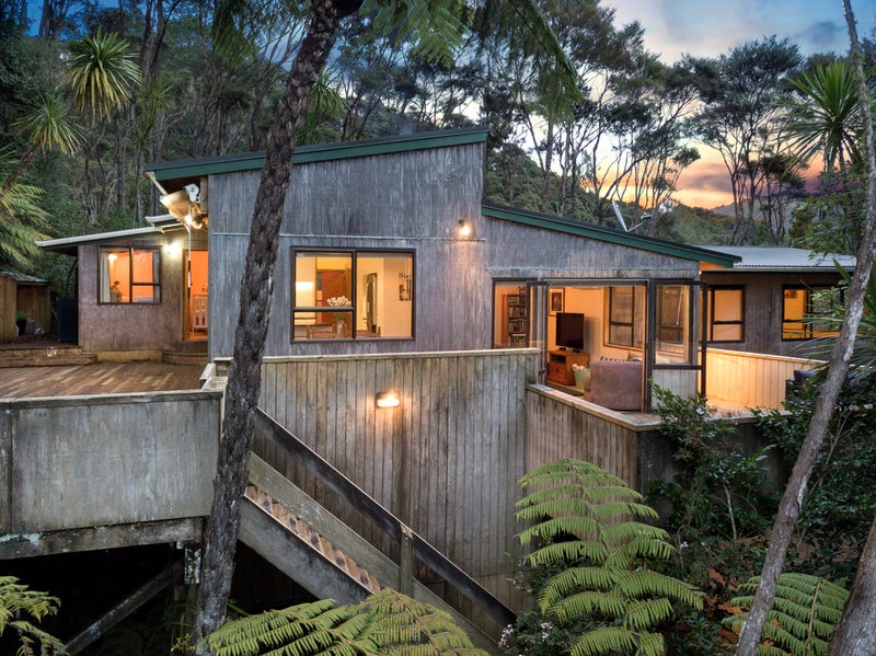 36 Opanuku Road, Henderson Valley, Auckland - Carousel 1