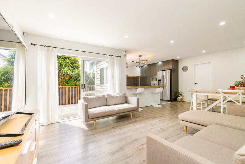 26D Waipani Road, Te Atatu Peninsula, Auckland - Carousel 1