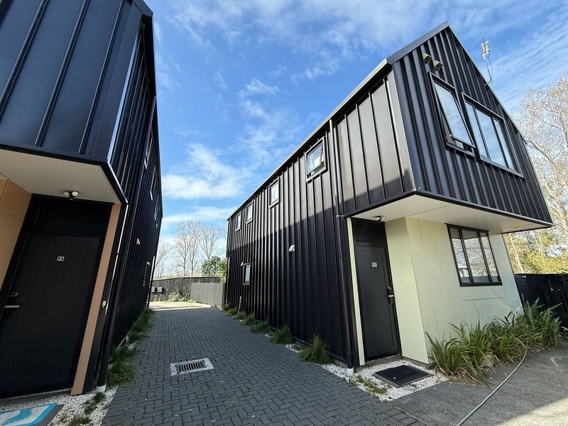 9E Concord Place, Glen Innes, Auckland - Carousel 1