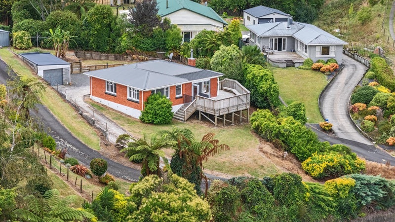 8 Tammadge Street, Te Kuiti - Carousel 1