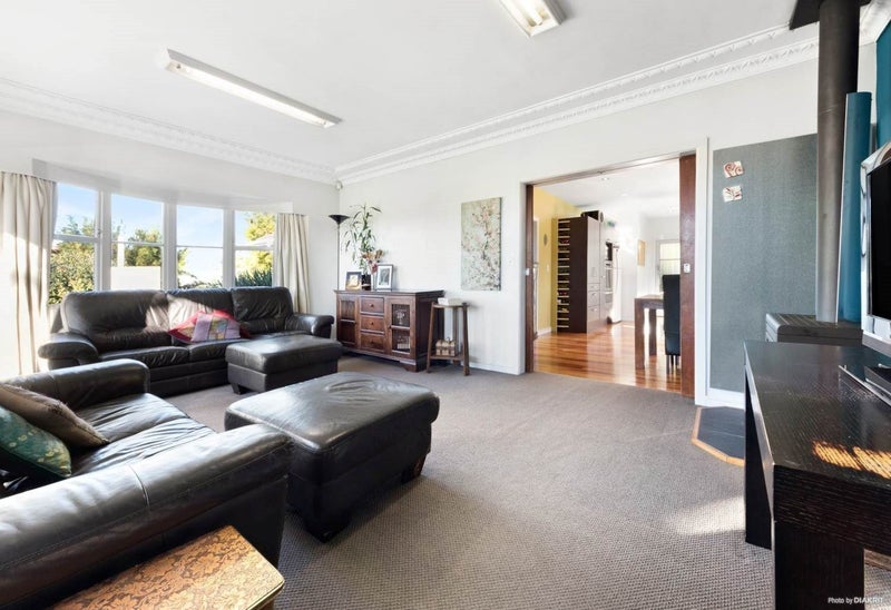 5 Matata Street, Blockhouse Bay, Auckland - Carousel 2