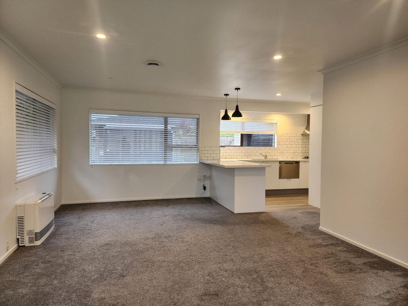 77A Tukapa Street, Westown, New Plymouth - Carousel 2
