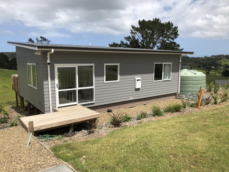 5A Aurea Avenue, Pakuranga, Auckland - Carousel 1