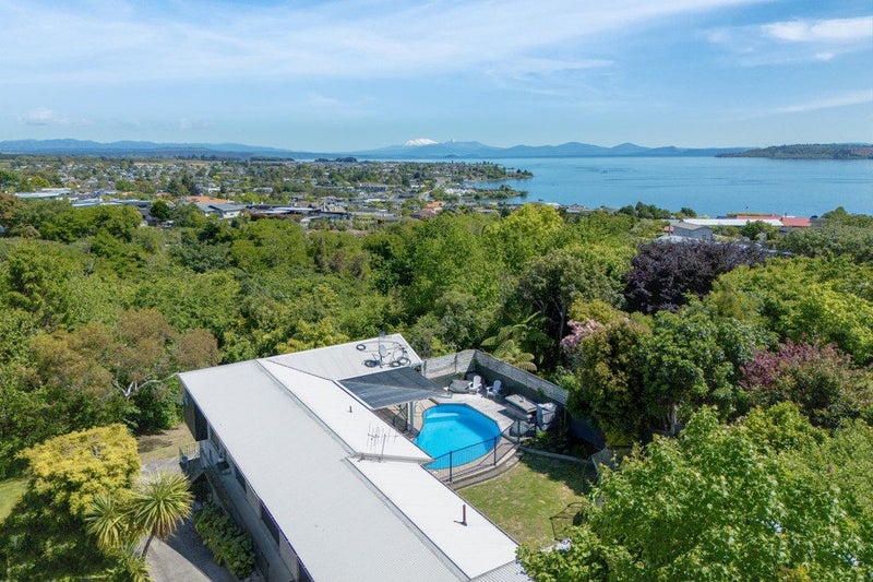 2/6 Armstrong Grove, Hilltop, Taupo - Carousel 1