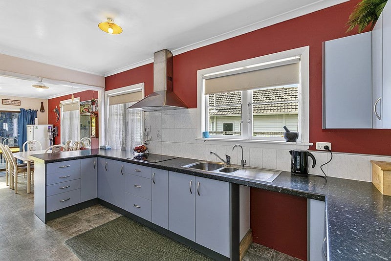 7 Gibbs Crescent, Wainuiomata, Lower Hutt - Carousel 2