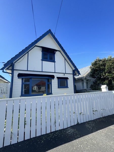 61 Endeavour Street, Lyall Bay, Wellington - Carousel 21
