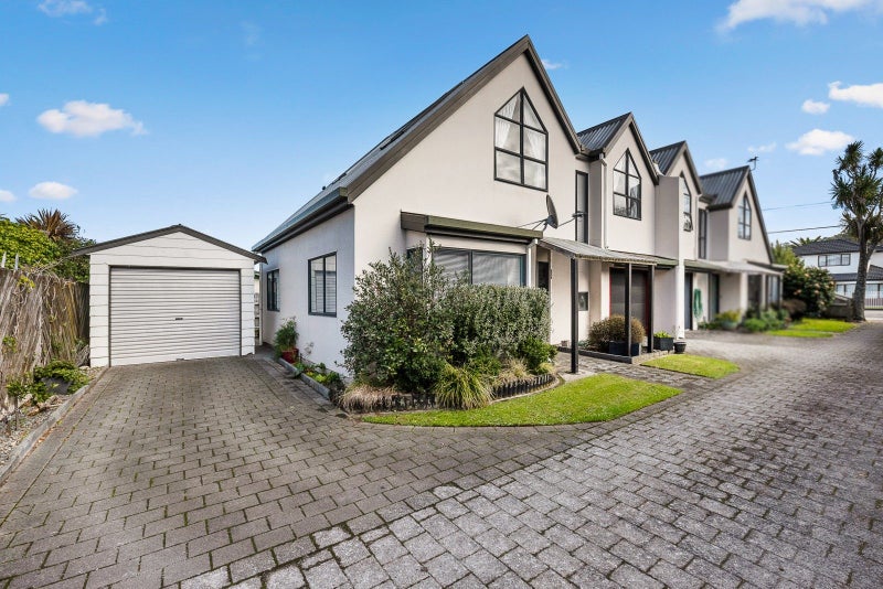 2/54 Britannia Street, Petone, Lower Hutt - Carousel 2
