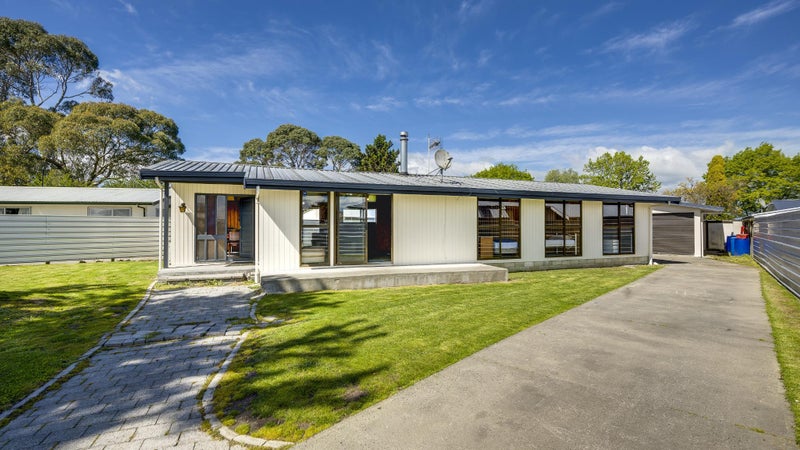 7 Ardrossan Avenue, Flaxmere, Hastings - Carousel 1
