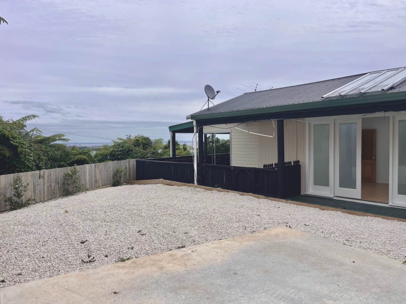 352 Hillsborough Road, Hillsborough, Auckland - Carousel 13
