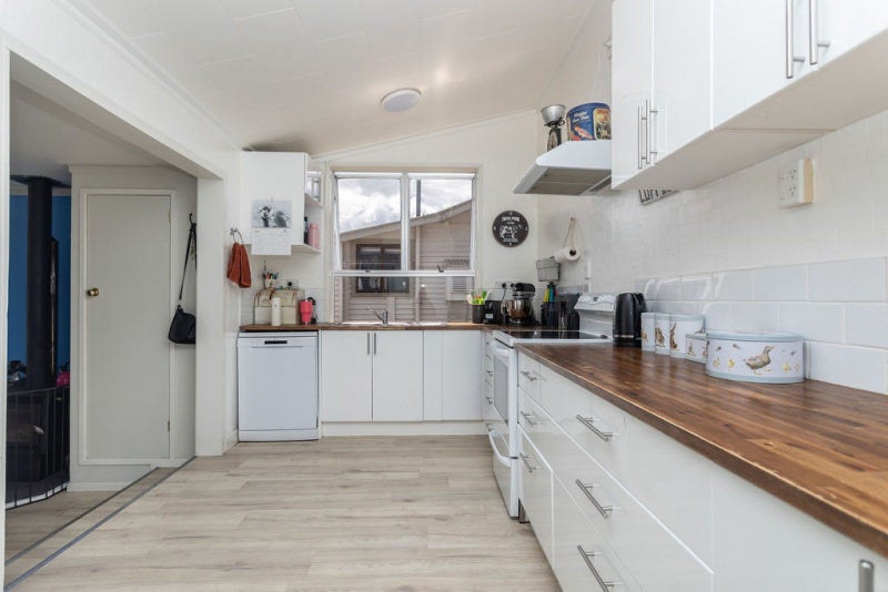 64 Allardice Street, Dannevirke - Carousel 2