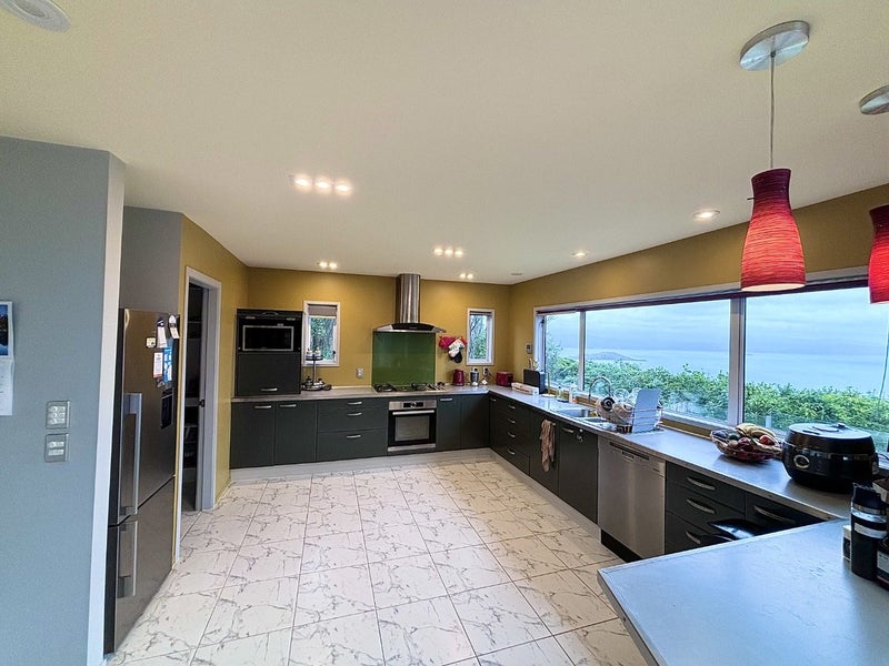 24 Dress Circle, Newlands, Wellington - Carousel 2