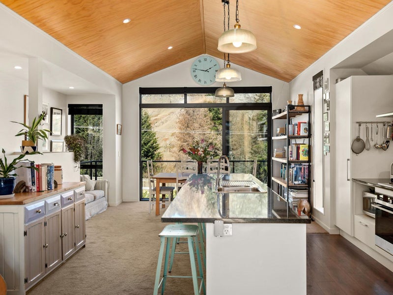 6 Stamper Lane, Arthurs Point, Queenstown - Carousel 1