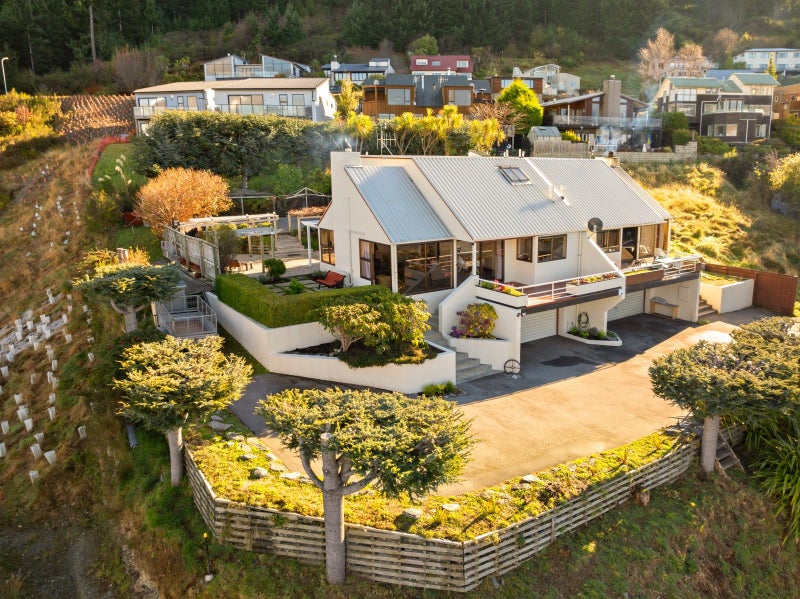 110B Wynyard Crescent, Fernhill, Queenstown - Carousel 1