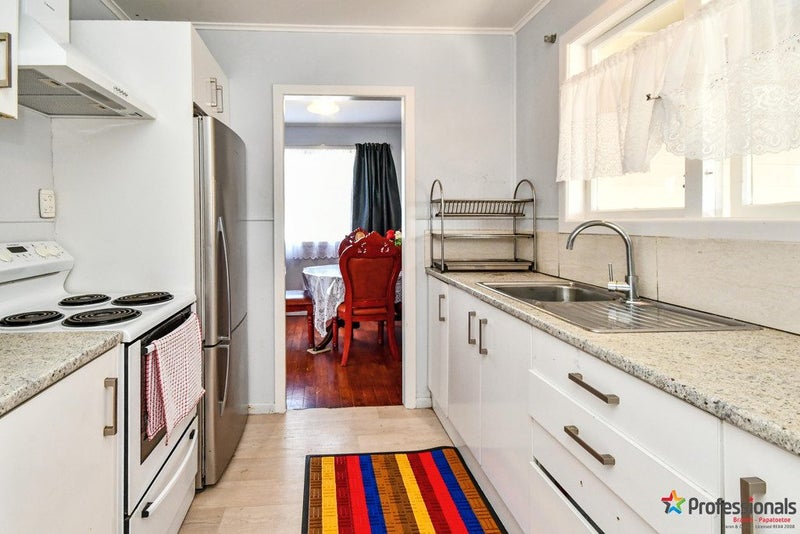 32 Tyrone Street, Otara, Auckland - Carousel 2