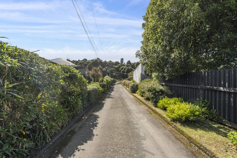 24 Gillespies Road, Birchville, Upper Hutt - Carousel 22