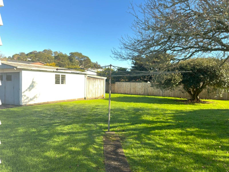 8 Pickett Avenue, Sandringham, Auckland - Carousel 10