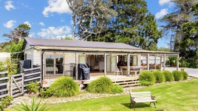 35 Tara Road, Kaiwaka - Carousel 1