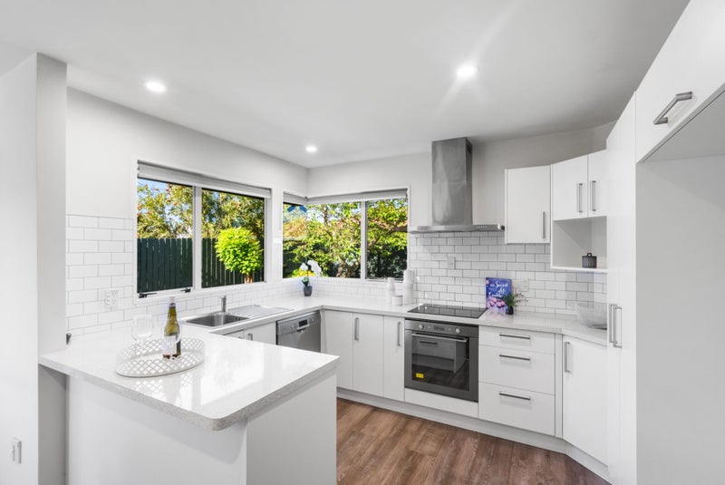 2/30 Kirsten Place, Parklands, Christchurch - Carousel 2