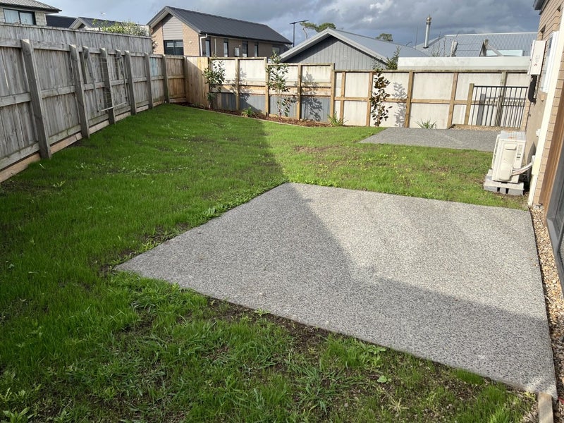 2/21 Onukutara Place, Huntington, Hamilton - Carousel 17