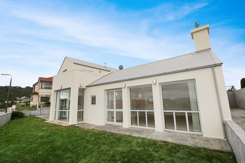 12A Imran Terrace, Khandallah, Wellington - Carousel 1