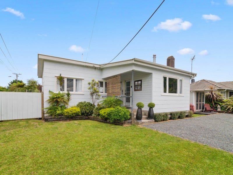 12 Hannah Road, Hannahs Bay, Rotorua - Carousel 1