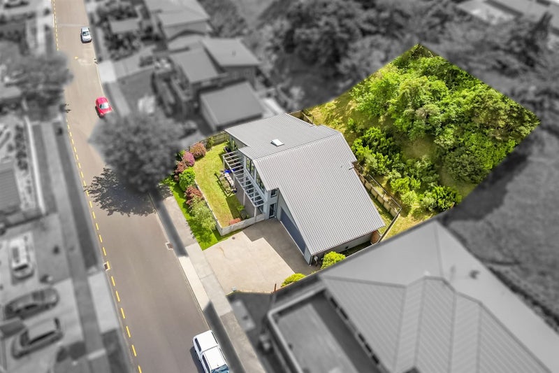 8 Flotilla Place, Whitby, Porirua - Carousel 36