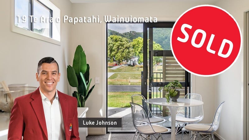 19 Te Ara o Papatahi, Wainuiomata, Lower Hutt - Carousel 1