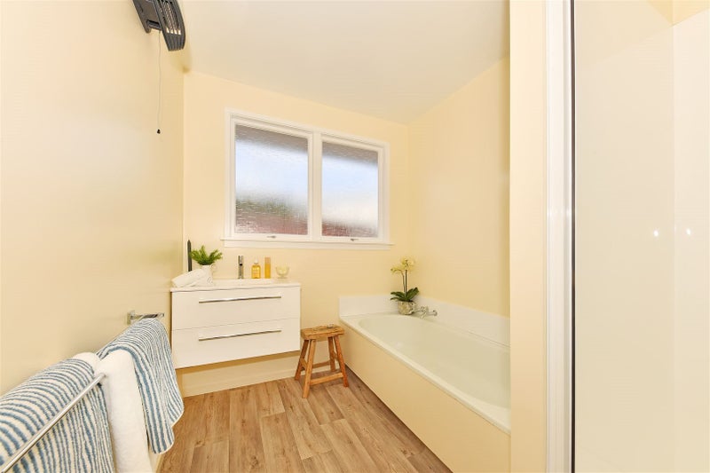 1/222 Waimairi Road, Ilam, Christchurch - Carousel 15