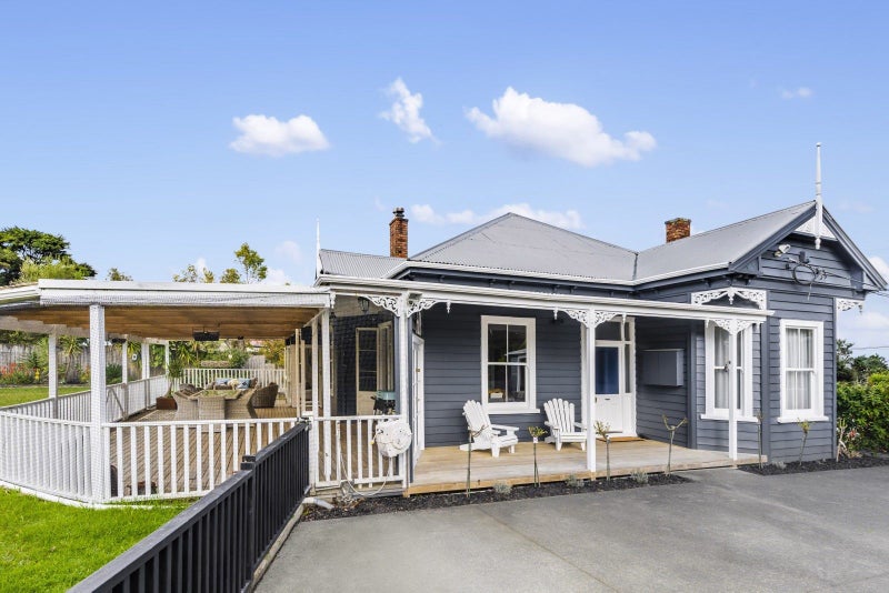 121 Paremoremo Road, Lucas Heights, Auckland - Carousel 1