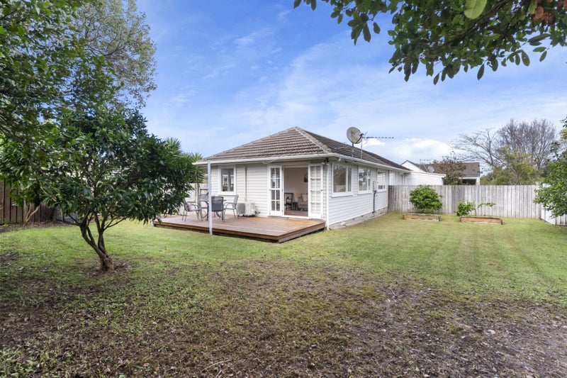 4/65 Moore Street, Howick, Auckland - Carousel 1