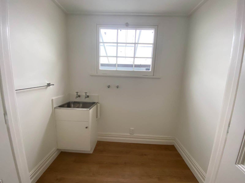 115 Bethells Road, Henderson - Carousel 24