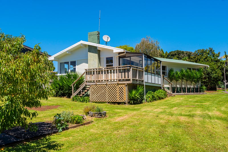 21 Crawford Crescent, Kamo, Whangarei - Carousel 1