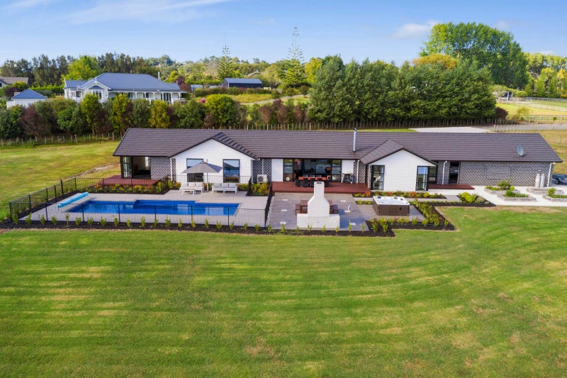 123 Green Road, Albany - Carousel 1