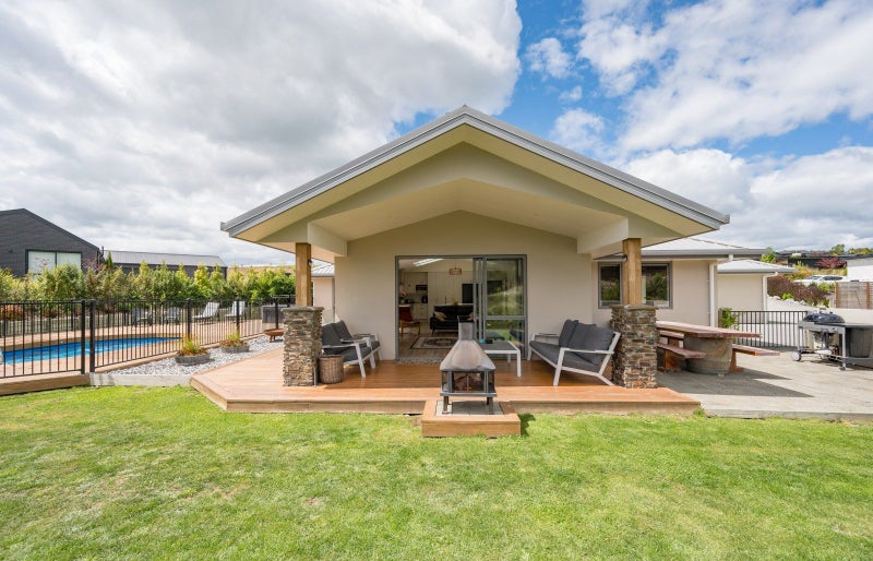 9 Kohuhu Lane, Redwood Valley - Carousel 1