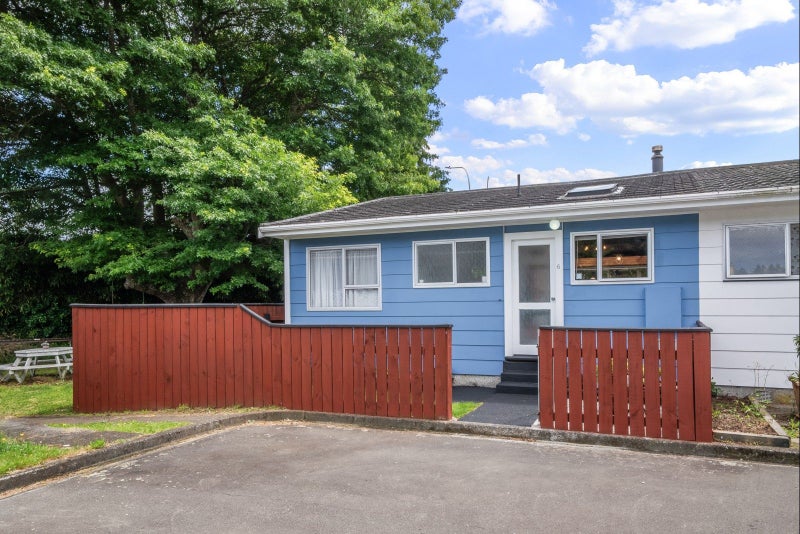 6/10 Mangaroa Hill Road, Maoribank, Upper Hutt - Carousel 2