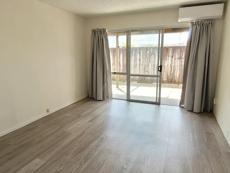 32 Wellington Street, Hamilton East, Hamilton - Carousel 2