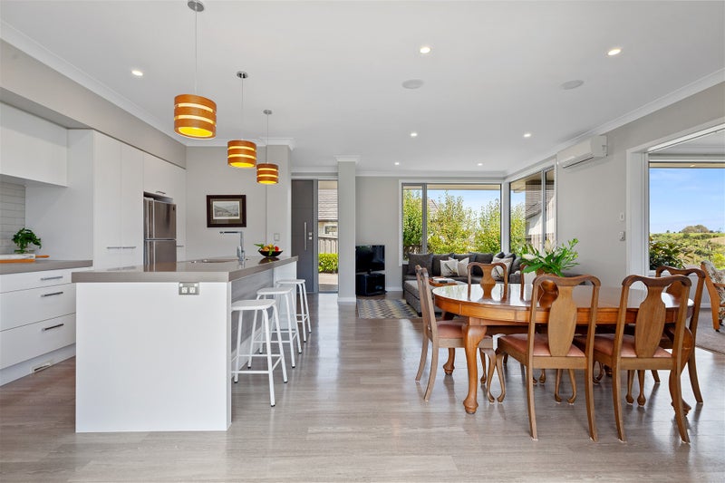 22 Belgrave Close, Bethlehem, Tauranga - Carousel 2