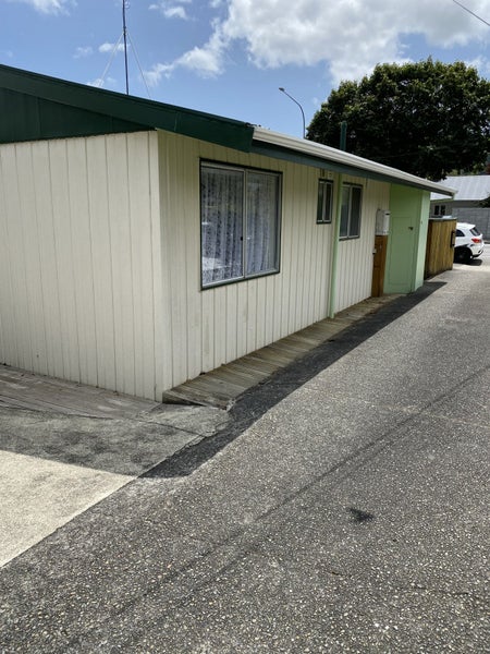 2/398 Fergusson Drive, Heretaunga, Upper Hutt - Carousel 1