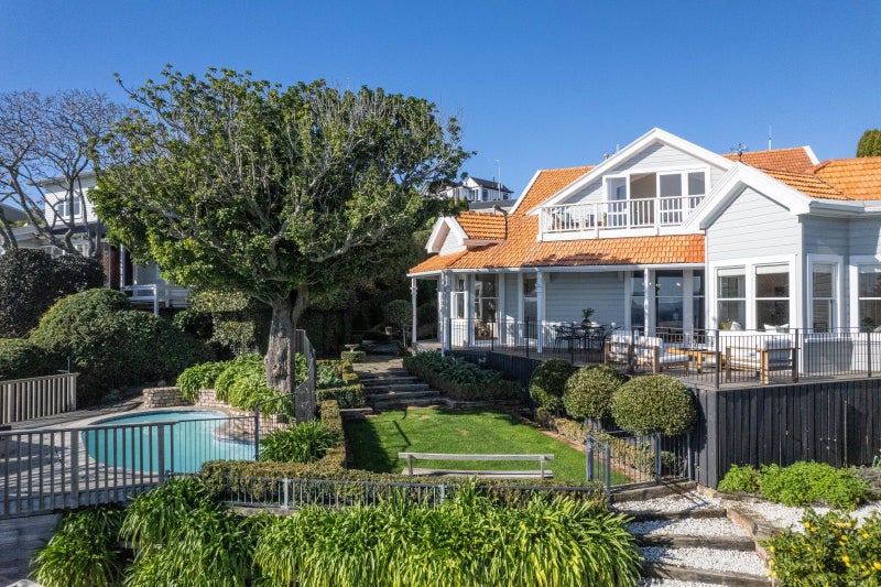 153 Thompson Road, Bluff Hill, Napier - Carousel 1