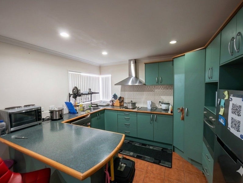 89 Glenveagh Park Drive, Weymouth, Auckland - Carousel 2