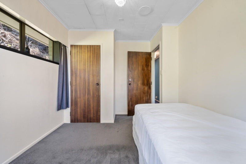 22 Frankley Road, Westown, New Plymouth - Carousel 20