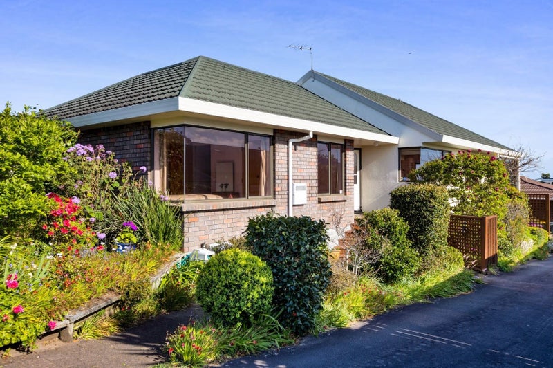 16 Dorset Avenue, Westown, New Plymouth - Carousel 2