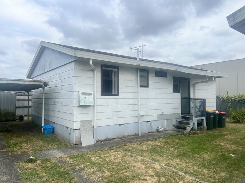 77D Greenwood Street, Frankton, Hamilton - Carousel 1