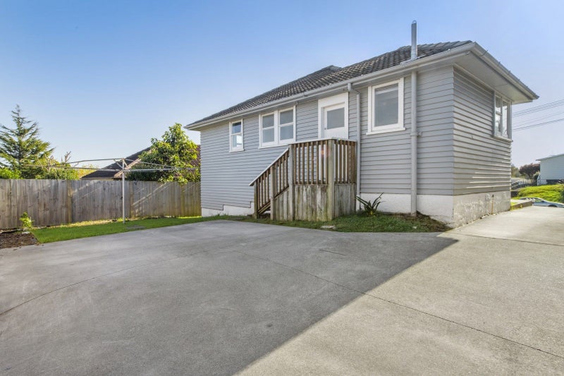 9 Baycroft Avenue, Parkvale, Tauranga - Carousel 2