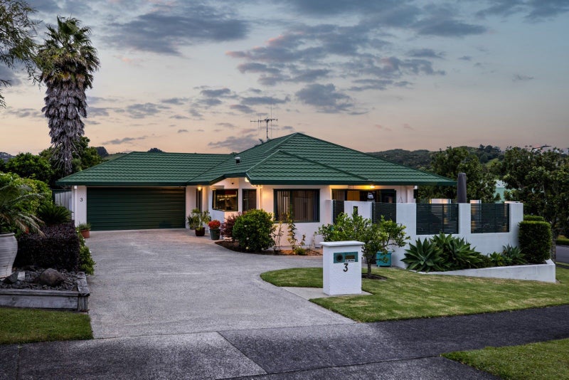 3 Solander Drive, Welcome Bay, Tauranga - Carousel 1